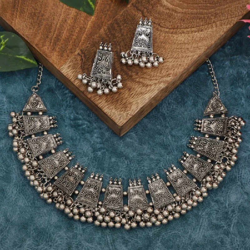 Long Statement Necklace-Bevy Pearls Oxidised Plated Choker Necklace Set