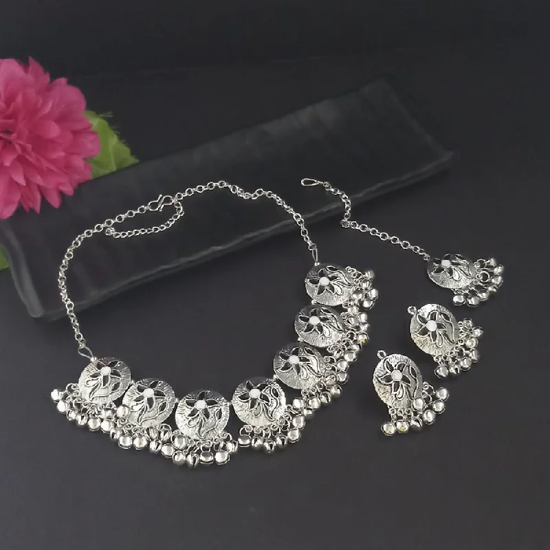 Unique Chain Necklace-Kriaa Oxidised Plated White Meenakari Necklace Set With Maang Tikka - 1116014B